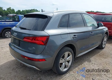 2018 Audi Q5 2.0T Premium/2.0T Tech Premium z USA, uszkodzony, nr VIN WA1ANAFY5J2016221